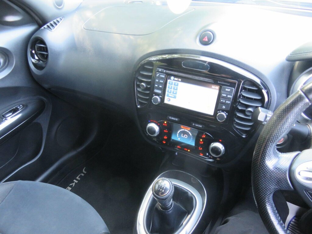 Nissan Juke 1.2 N-connecta Dig-t 115 Bhp White #24