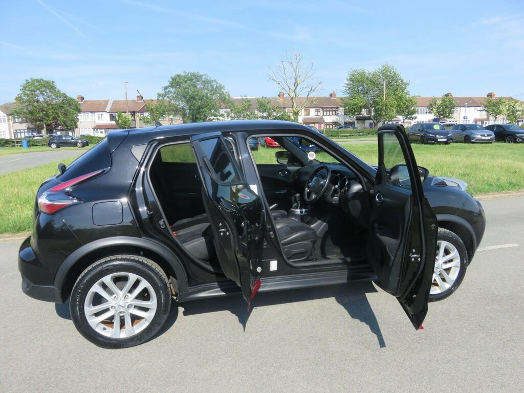 Nissan Juke 1.2 N-connecta Dig-t 115 Bhp White #19