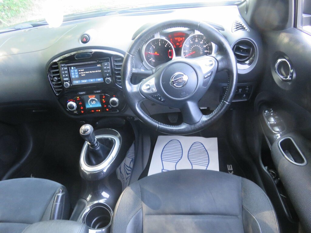 Nissan Juke 1.2 N-connecta Dig-t 115 Bhp White #38