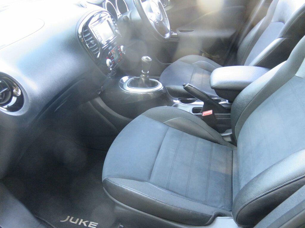 Nissan Juke 1.2 N-connecta Dig-t 115 Bhp White #39
