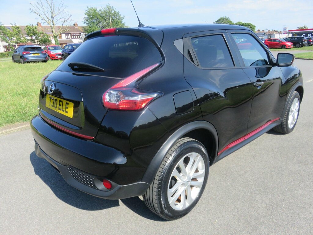 Nissan Juke 1.2 N-connecta Dig-t 115 Bhp White #12