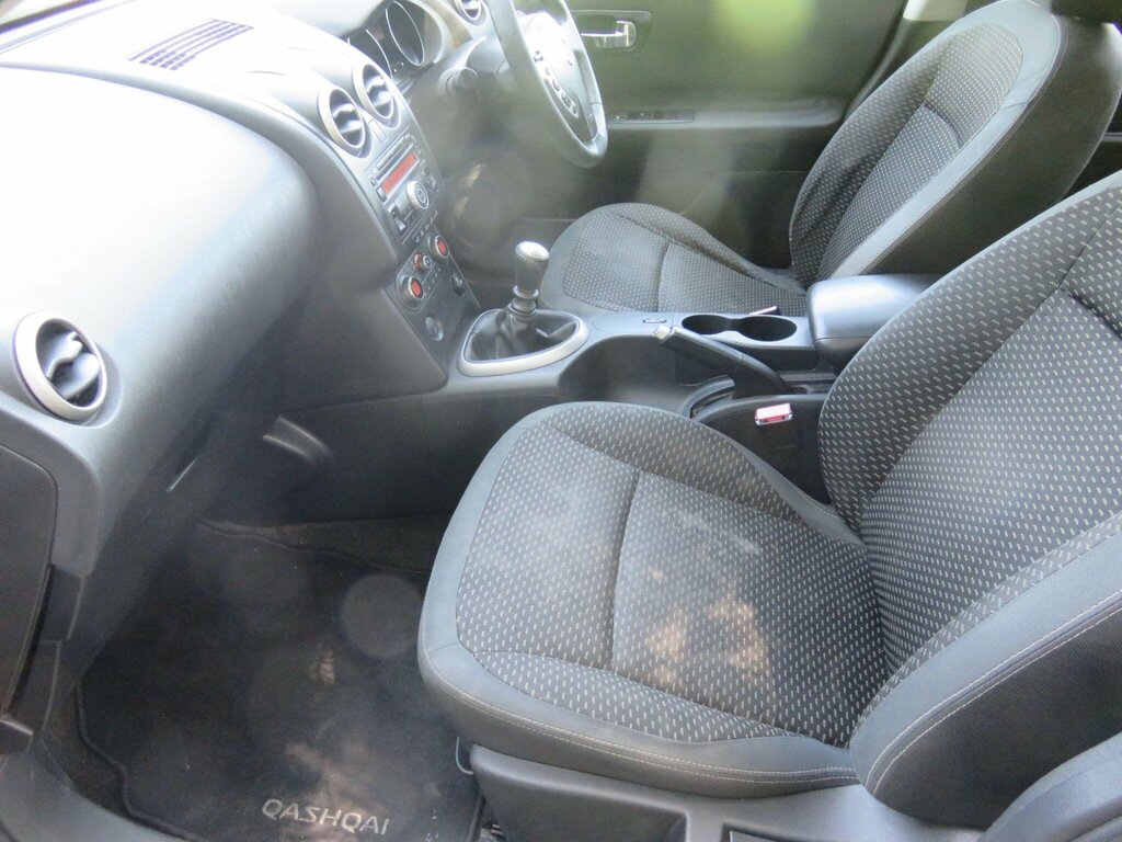 Nissan Qashqai Hatchback Grey #29