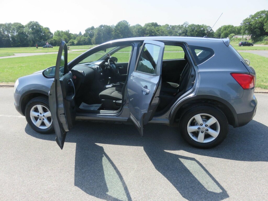 Nissan Qashqai Hatchback Grey #17