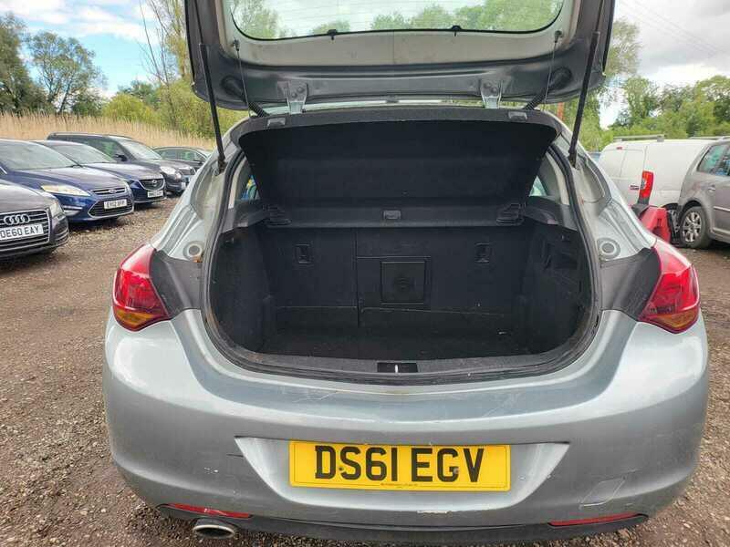 Vauxhall Astra 1.4 16V Exclusiv Euro 5 Silver #15