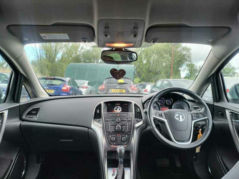 Vauxhall Astra 1.4 16V Exclusiv Euro 5 Silver #16