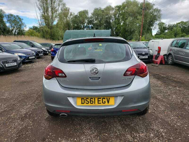 Vauxhall Astra 1.4 16V Exclusiv Euro 5 Silver #6