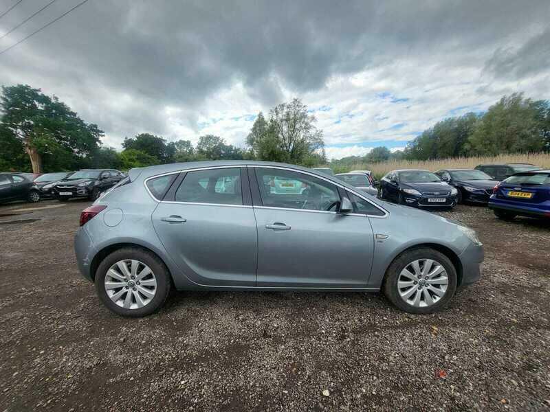 Vauxhall Astra 1.4 16V Exclusiv Euro 5 Silver #8