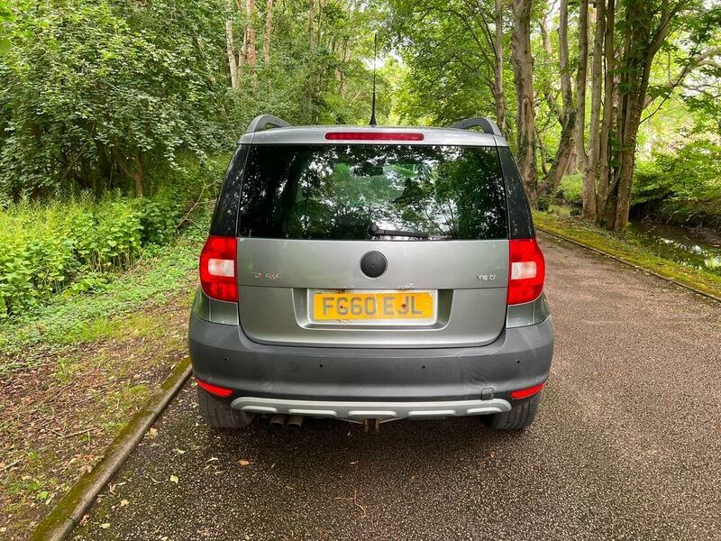 Skoda Yeti 2.0 Tdi Elegance Dsg 4Wd Euro 5 Grey #6