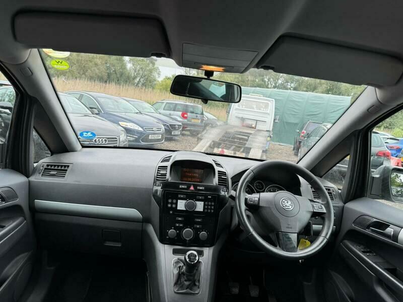 Vauxhall Zafira #20