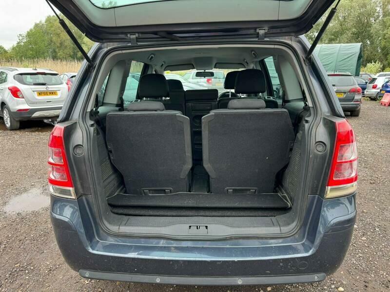 Vauxhall Zafira #9