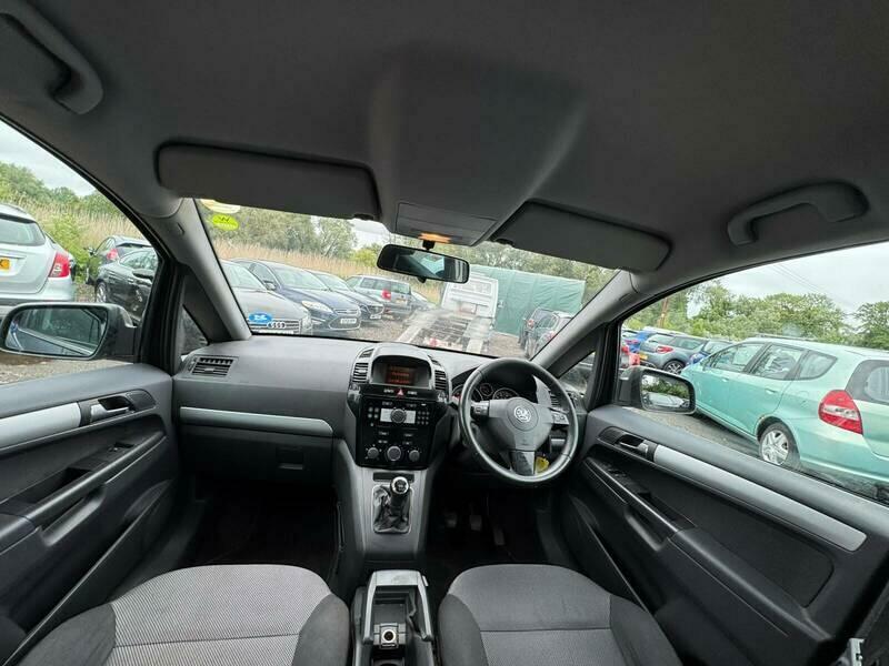 Vauxhall Zafira #19