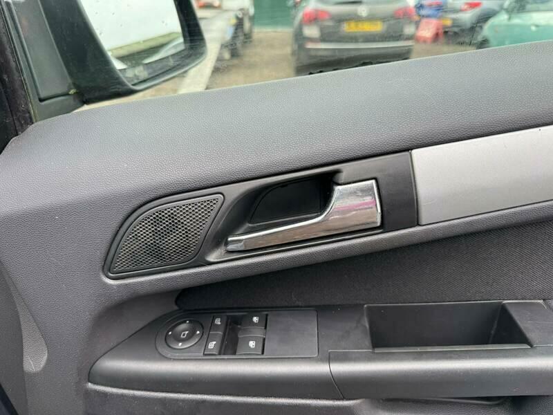 Vauxhall Zafira #12