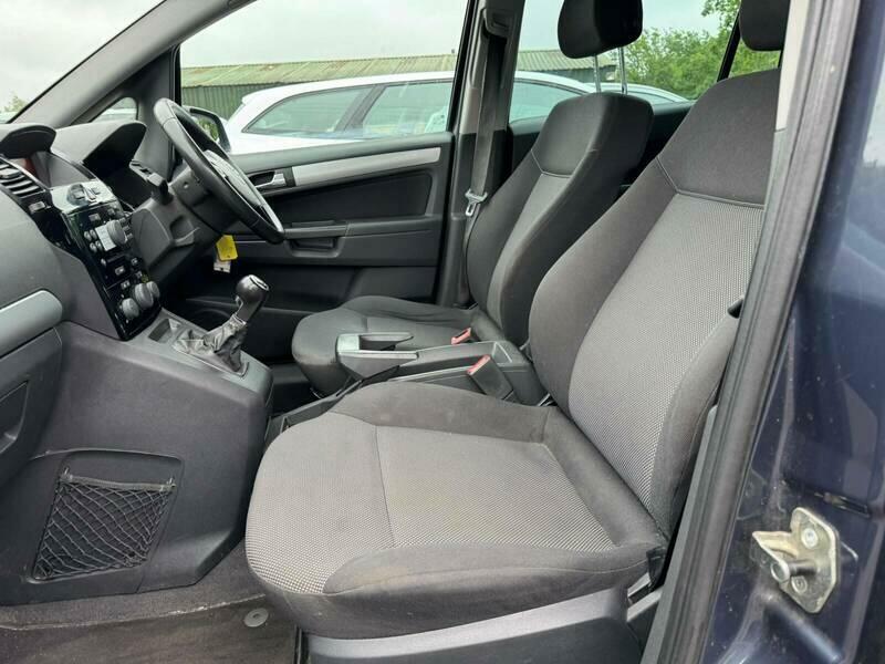 Vauxhall Zafira #21