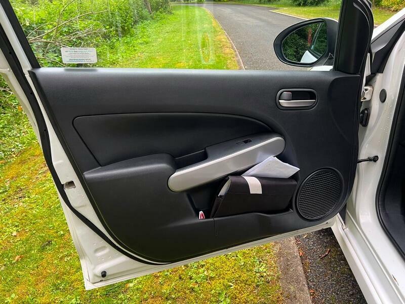Mazda 2 1.5 Sport Euro 4 Green #10
