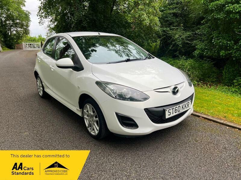 Mazda 2 Tamura White
