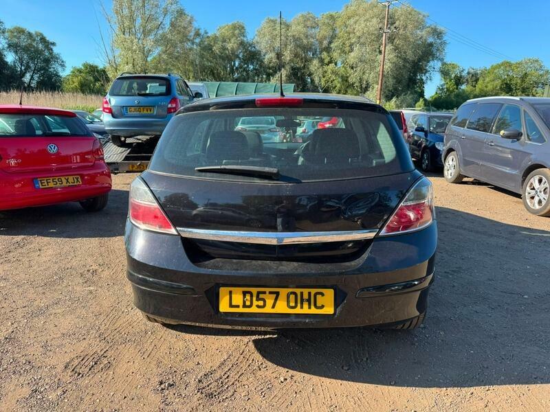 Vauxhall Astra Design Black #6