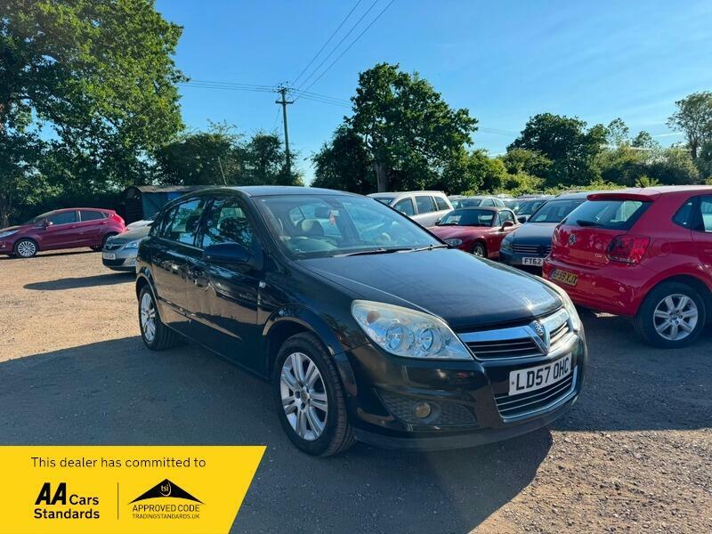 Vauxhall Astra Design Black