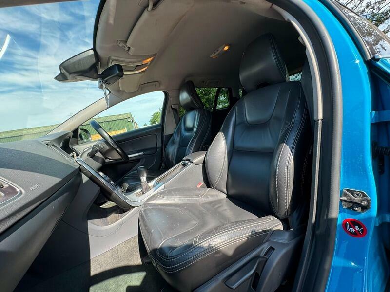 Volvo V60 D2 115 R Design Black #18