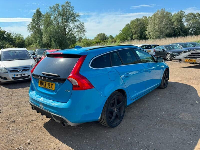 Volvo V60 R-design Nav Blue #6