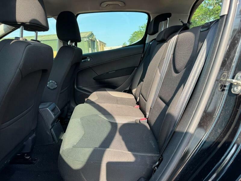 Peugeot 308 Active  #8
