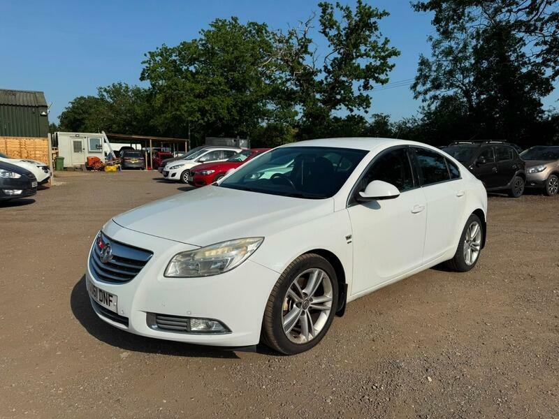 Vauxhall Insignia Sri White #3