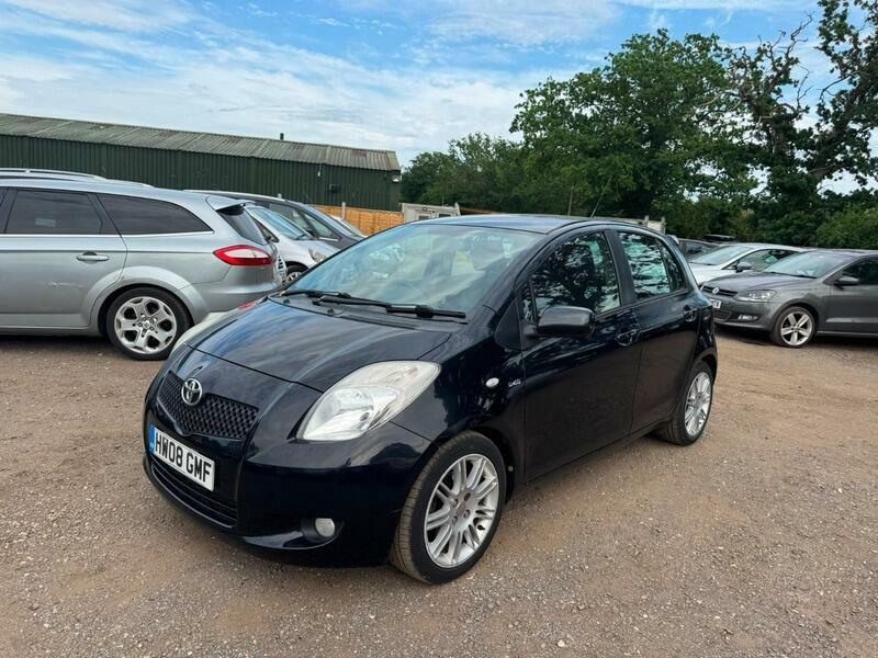 Toyota Yaris Sr Black #3