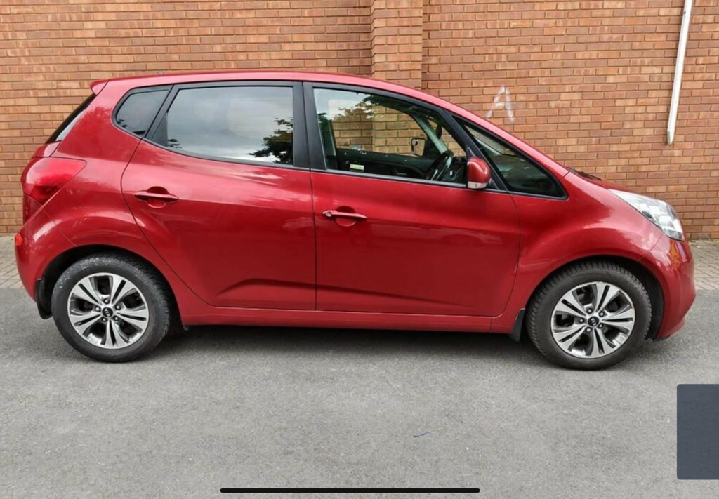Kia Venga 1.6 L 3 