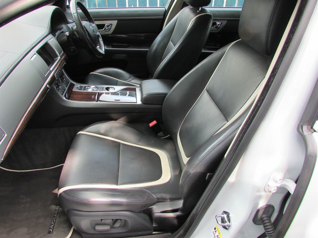 Jaguar XF 2.2 L D Portfolio Used  #4