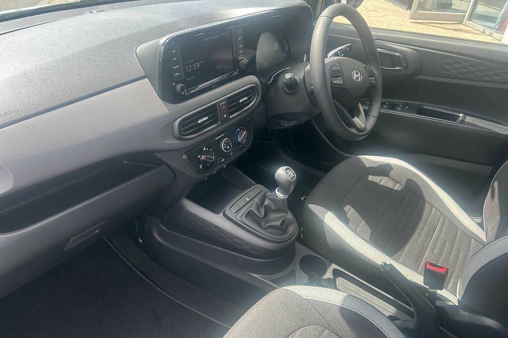 Hyundai I10 1.0 63 Advance Nav Green #2