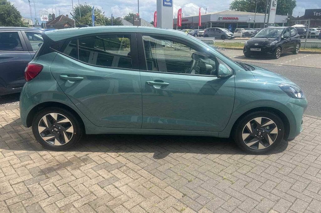 Hyundai I10 1.0 63 Advance Nav Green #4