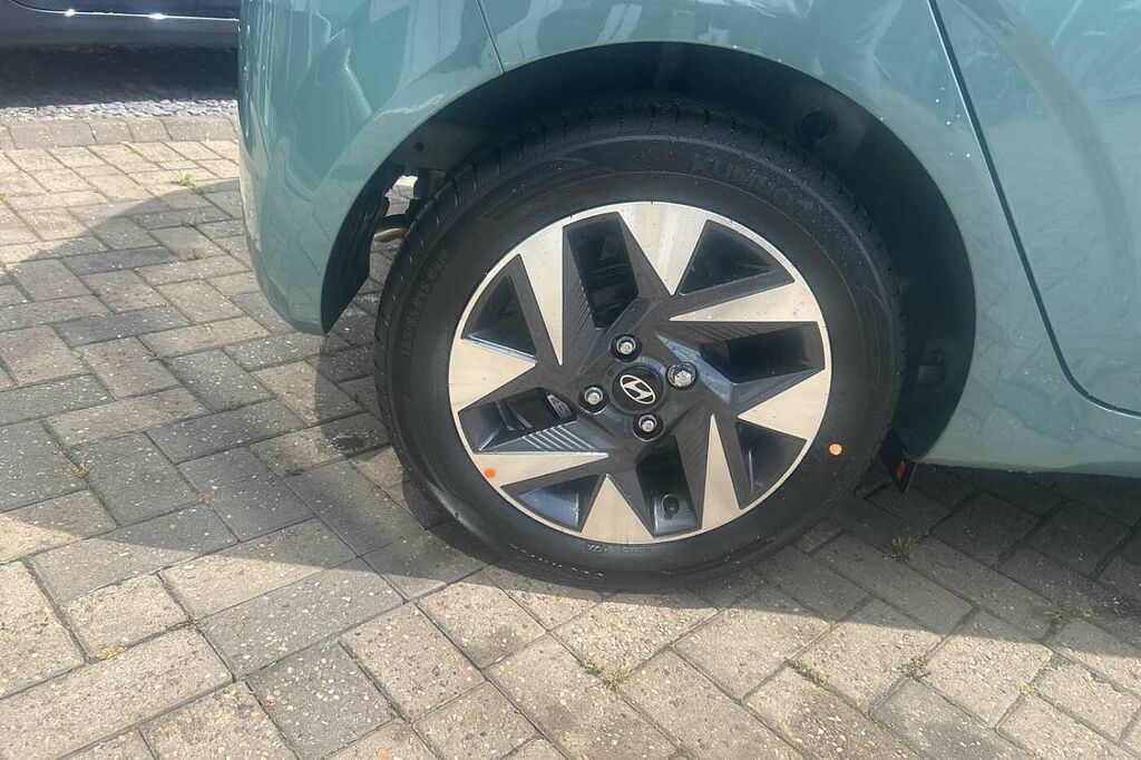 Hyundai I10 1.0 63 Advance Nav Green #6