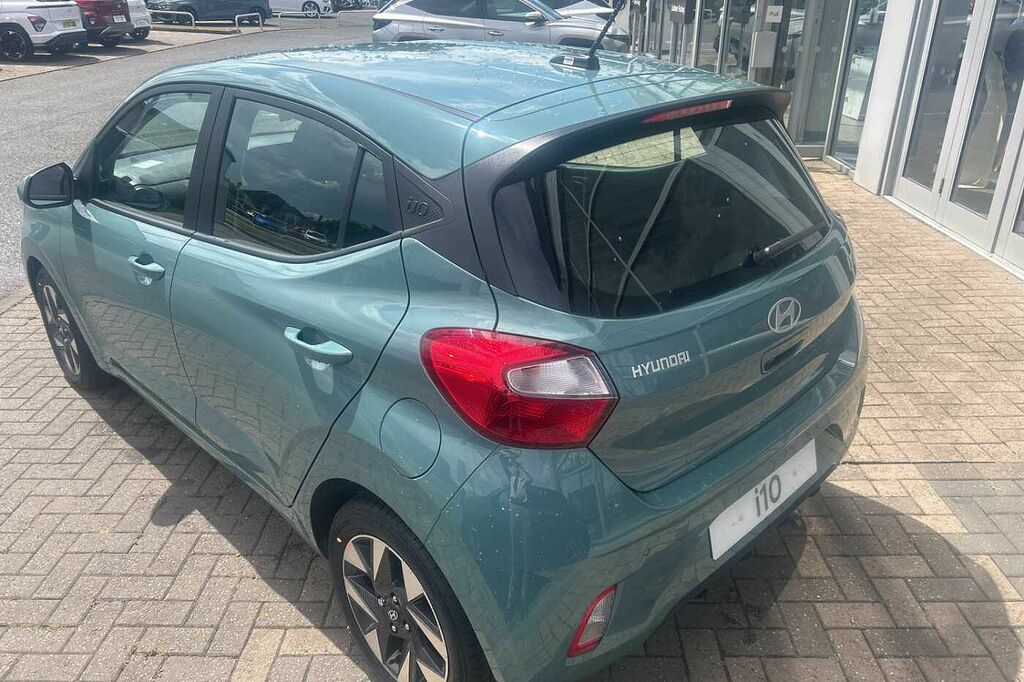 Hyundai I10 1.0 63 Advance Nav Green #3