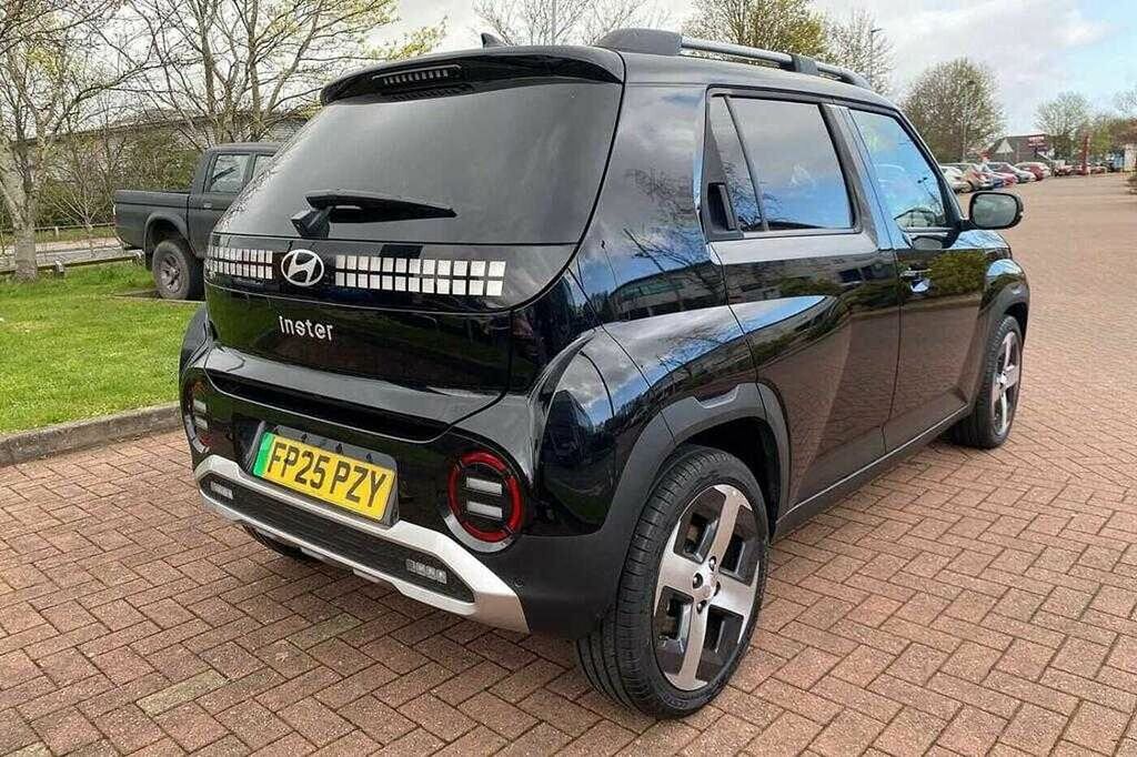 Hyundai Inster 02 49Kwh Ev 115Ps Black #3
