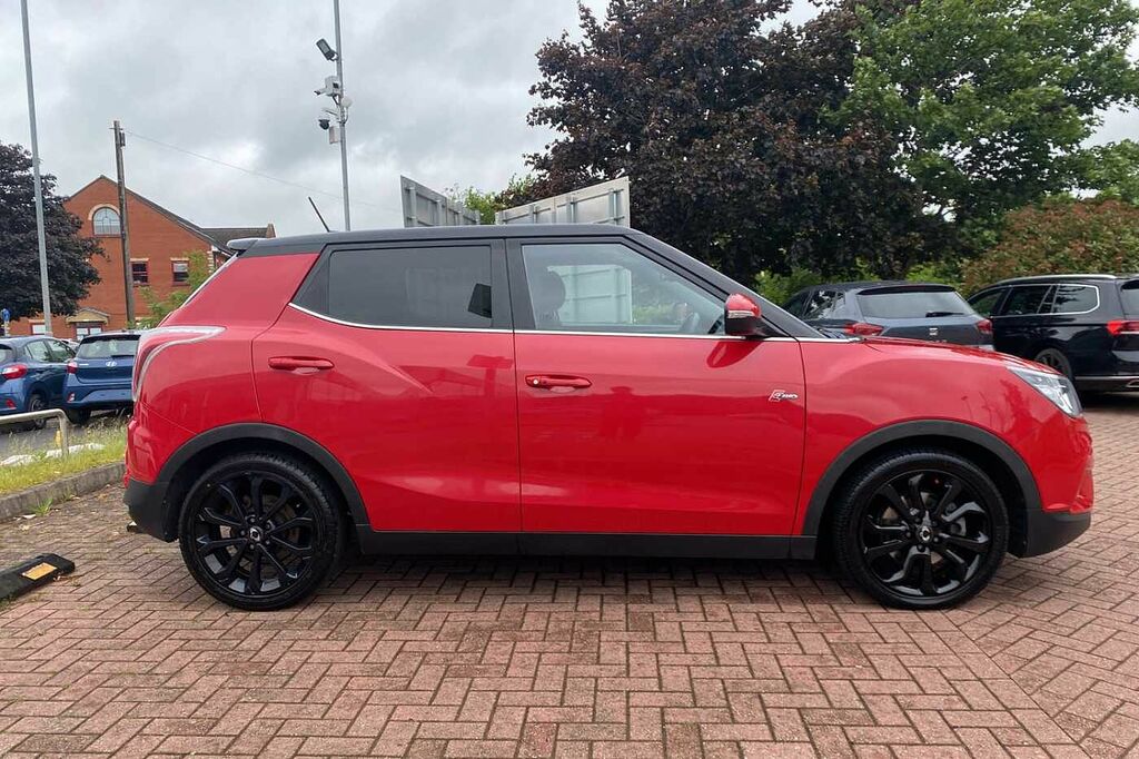 SsangYong Tivoli 1.6 D Elx 4X4 Red #4