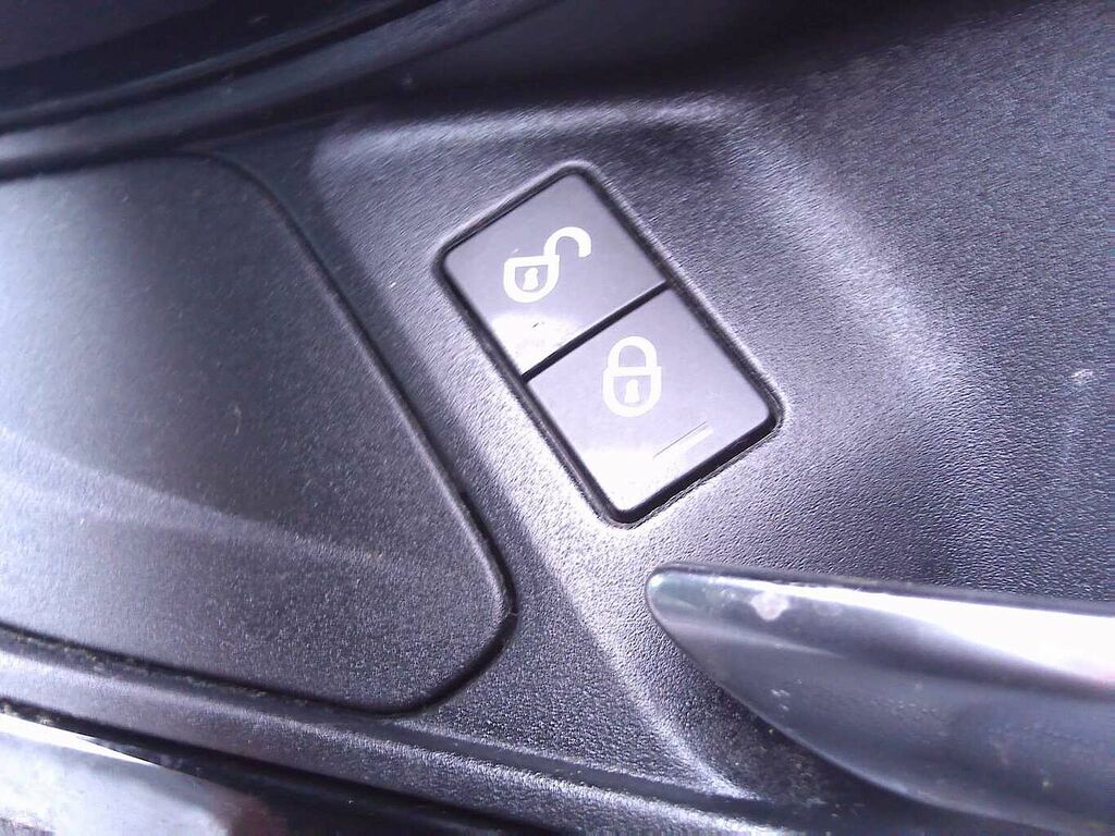 Land Rover Discovery Sport Discovery Sport S D Black #18