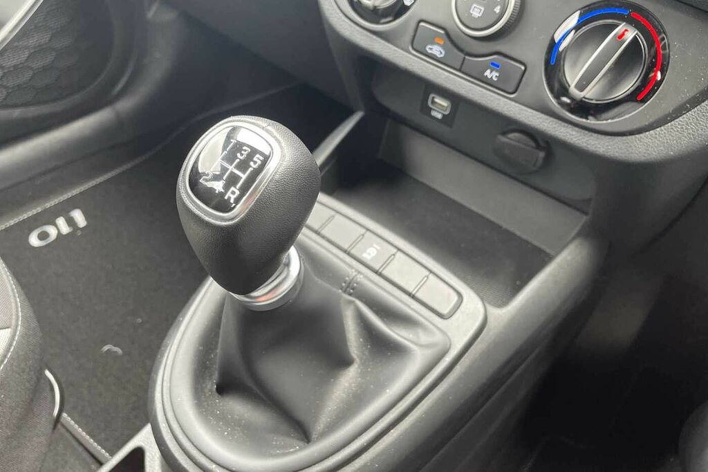 Hyundai I10 Hatchback Blue #18