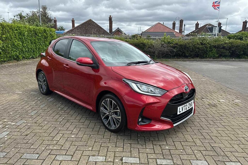 Toyota Yaris 1.5 Hybrid Excel Cvt Red