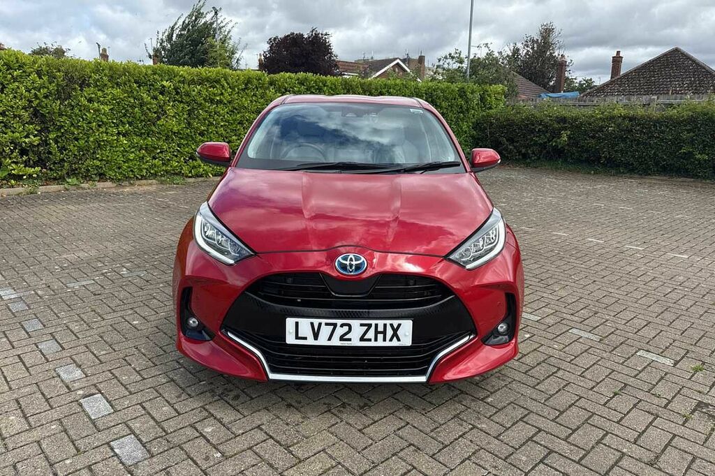 Toyota Yaris Dynamic White #7