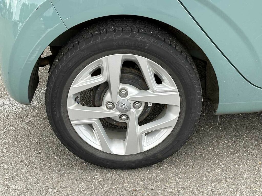 Hyundai I10 Hatchback White #22