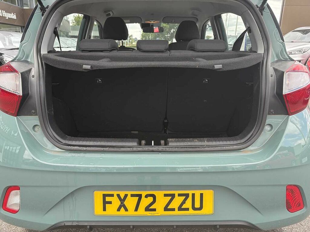 Hyundai I10 Hatchback White #7