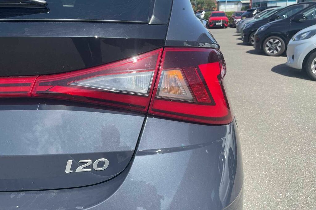 Hyundai I20 Premium T-gdi White #27