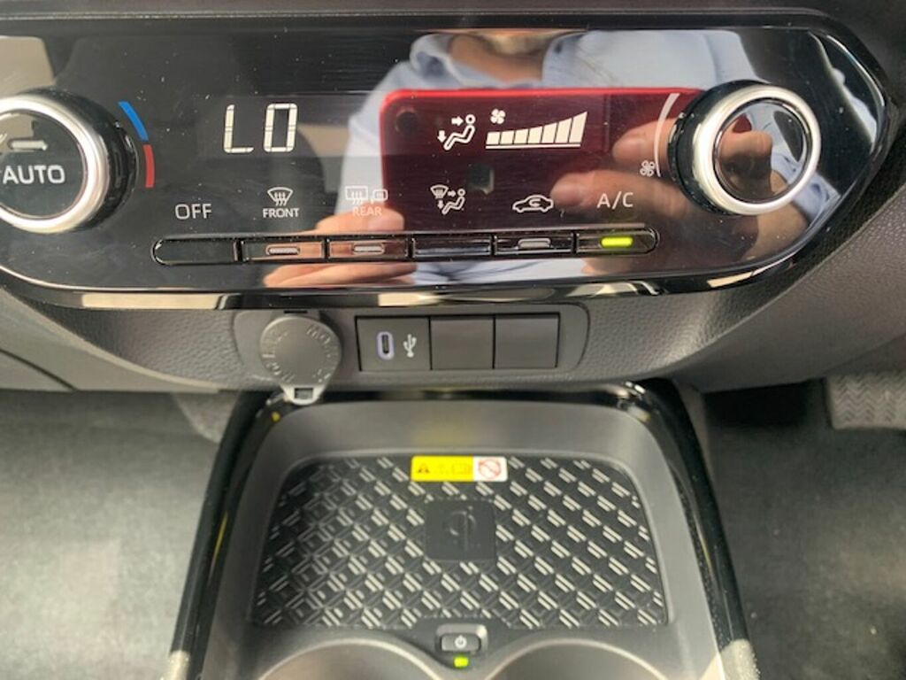 Toyota Aygo X Edge Beige #21