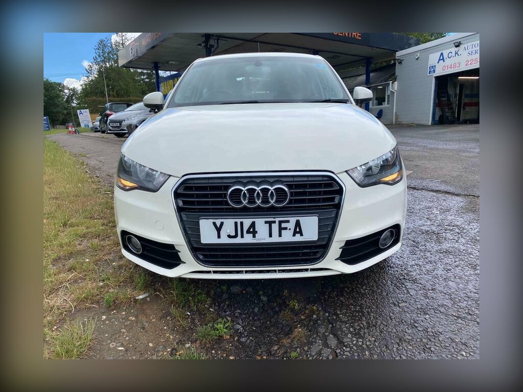 Audi A1 1.4 Tfsi Sport Sportback Euro 5 Ss YJ14TFA White #3