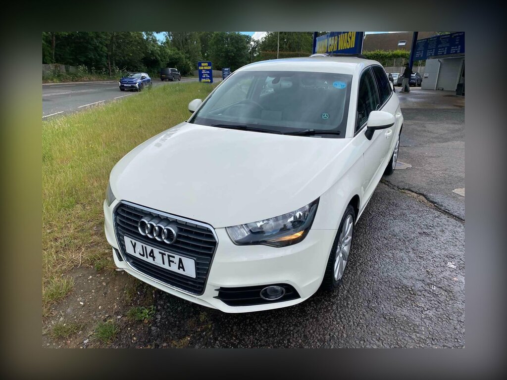 Audi A1 1.4 Tfsi Sport Sportback Euro 5 Ss YJ14TFA White #4