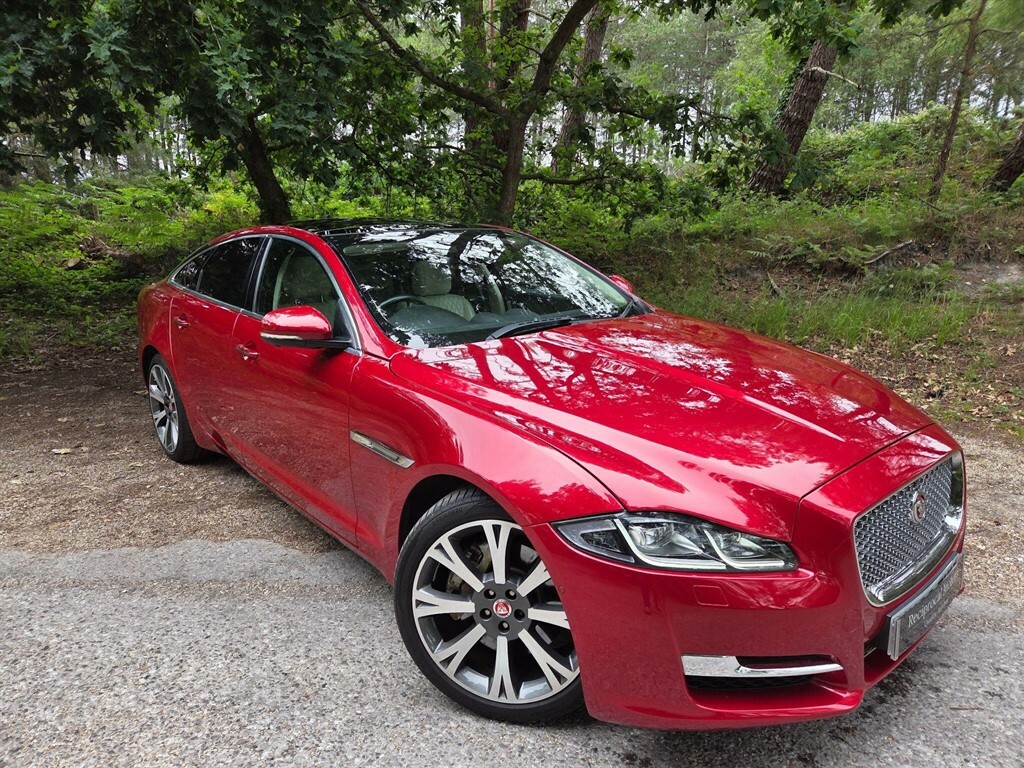 Jaguar XJ 3.0D V6 Portfolio Euro 6 Ss Red #4