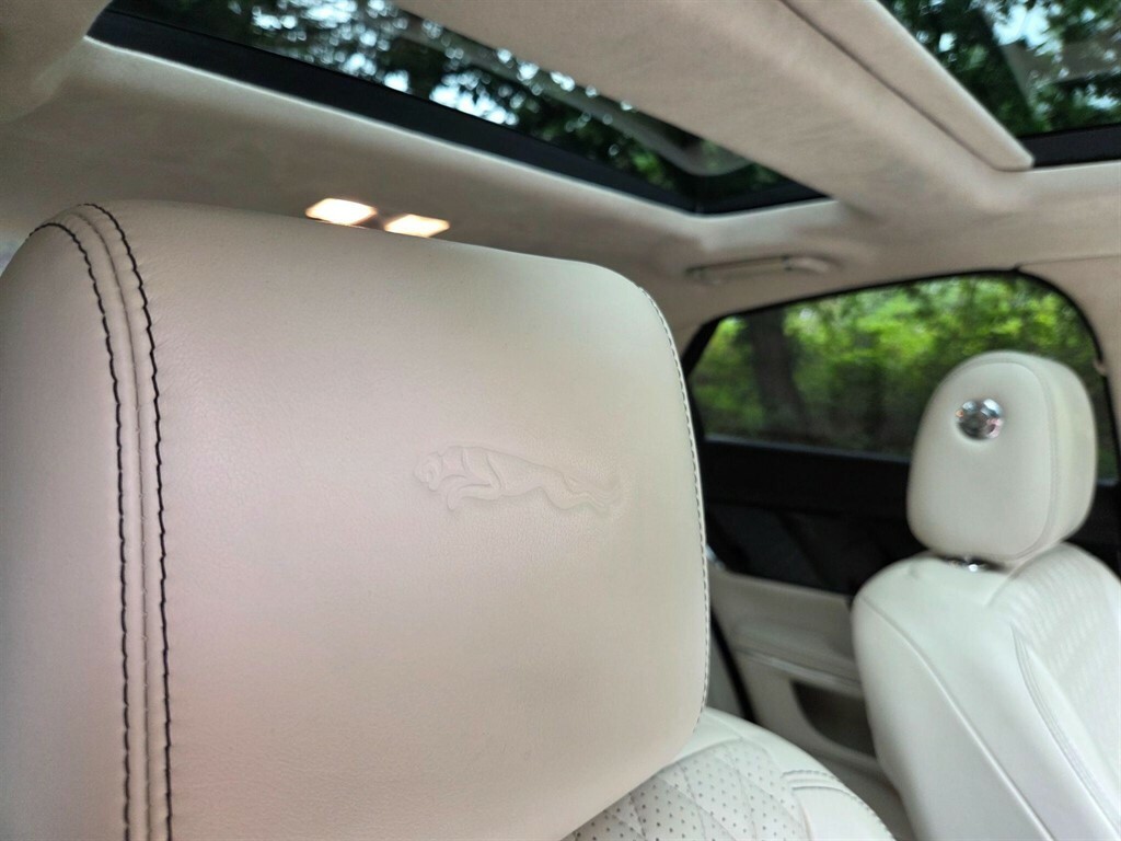 Jaguar XJ D V6 Portfolio L Black #29