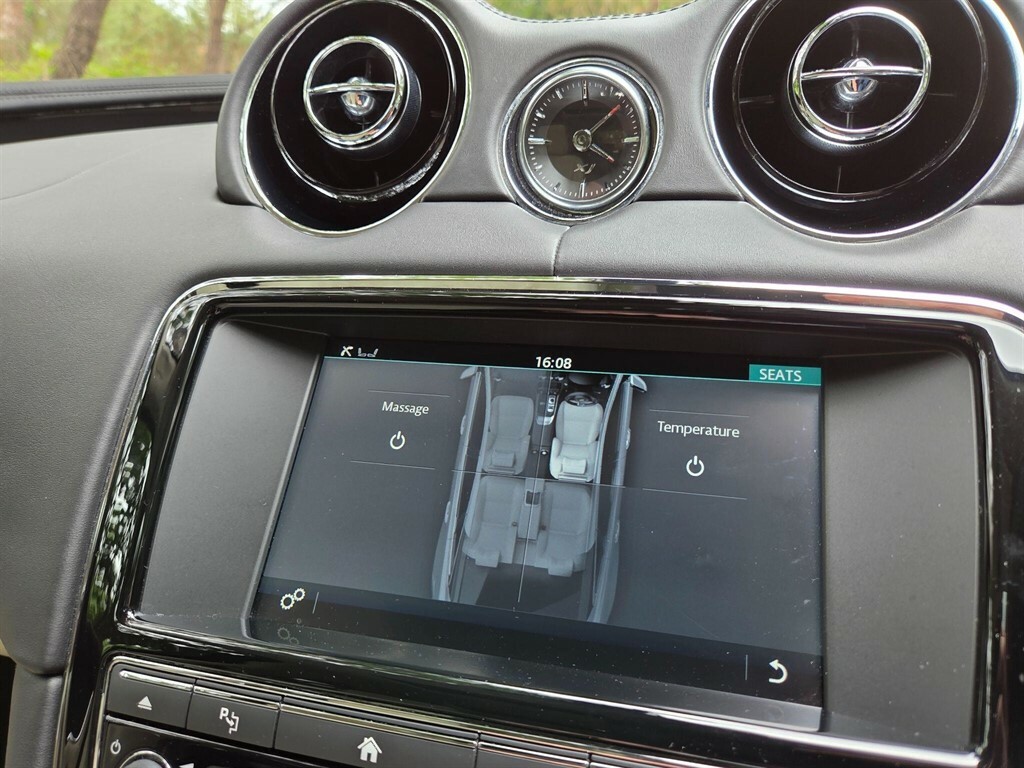 Jaguar XJ D V6 Portfolio L Black #41