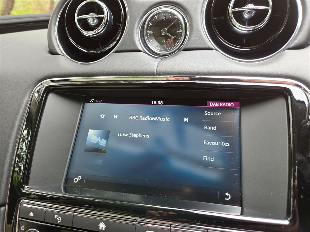 Jaguar XJ D V6 Portfolio L Black #37