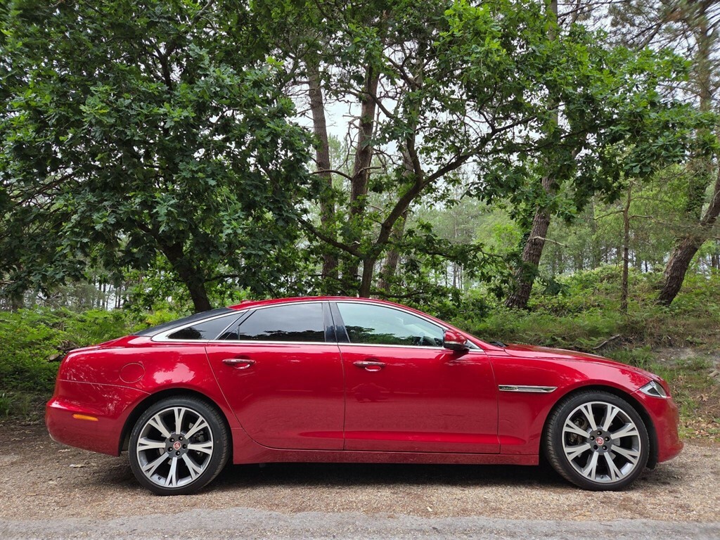Jaguar XJ D V6 Portfolio L Black #23