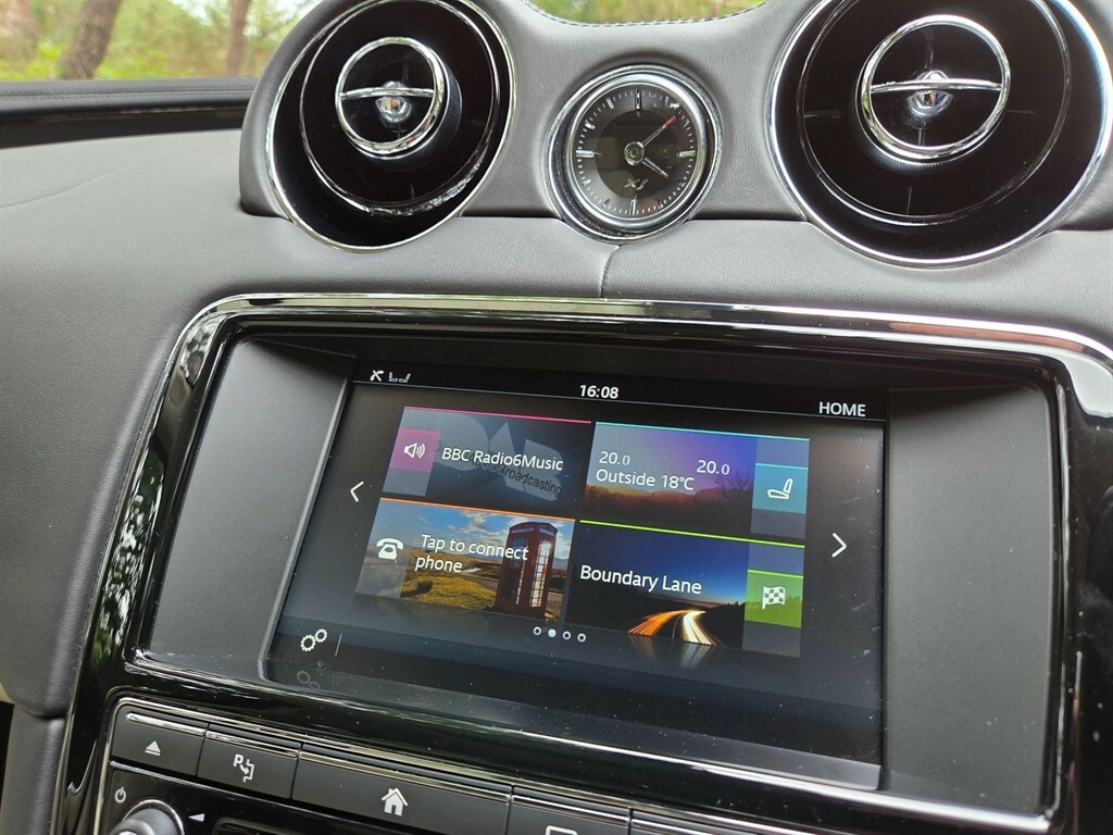Jaguar XJ D V6 Portfolio L Black #42